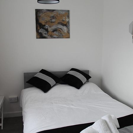 Coolfin House-Close To Excel, Contractors, Relocators, Paid Parking Villa London Ngoại thất bức ảnh