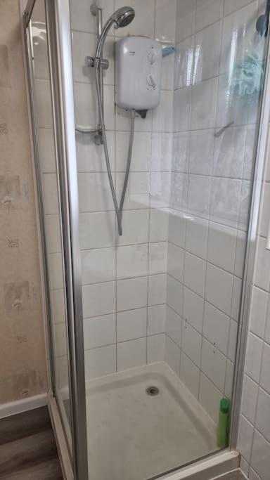 Coolfin House-Close To Excel, Contractors, Relocators, Paid Parking Villa London Ngoại thất bức ảnh