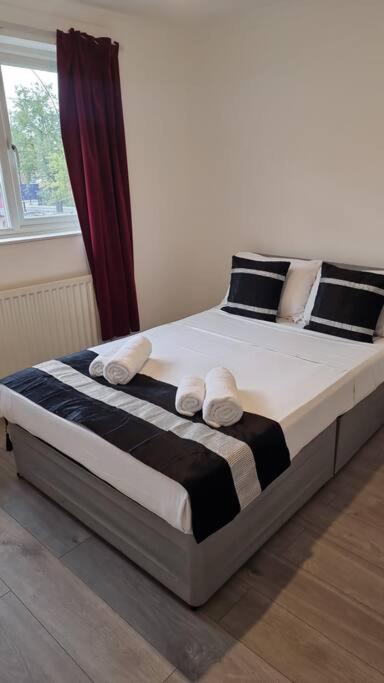 Coolfin House-Close To Excel, Contractors, Relocators, Paid Parking Villa London Ngoại thất bức ảnh
