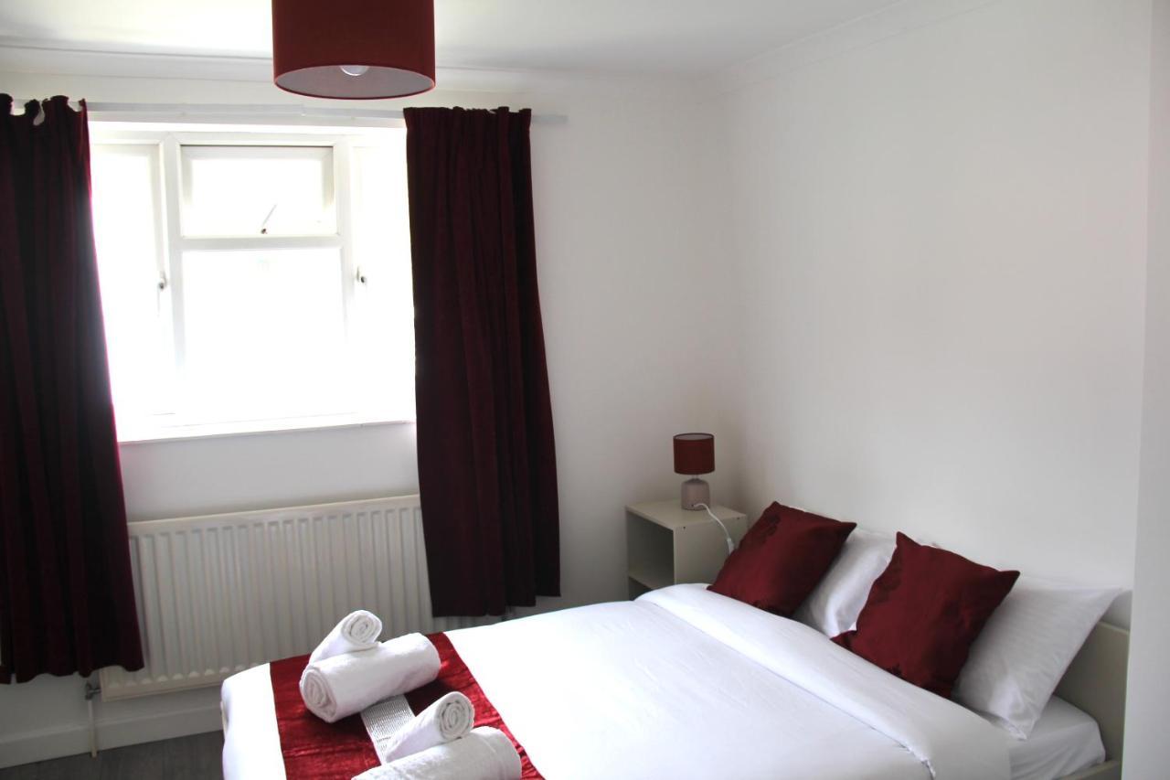 Coolfin House-Close To Excel, Contractors, Relocators, Paid Parking Villa London Ngoại thất bức ảnh