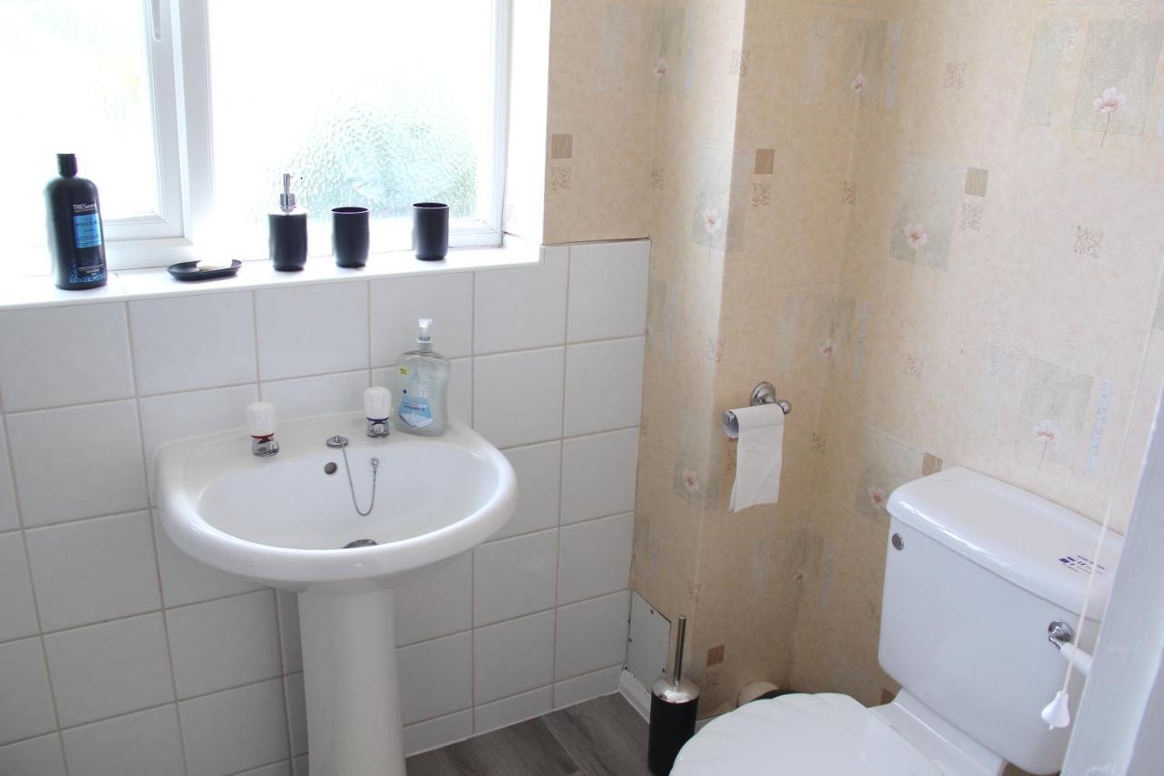 Coolfin House-Close To Excel, Contractors, Relocators, Paid Parking Villa London Ngoại thất bức ảnh