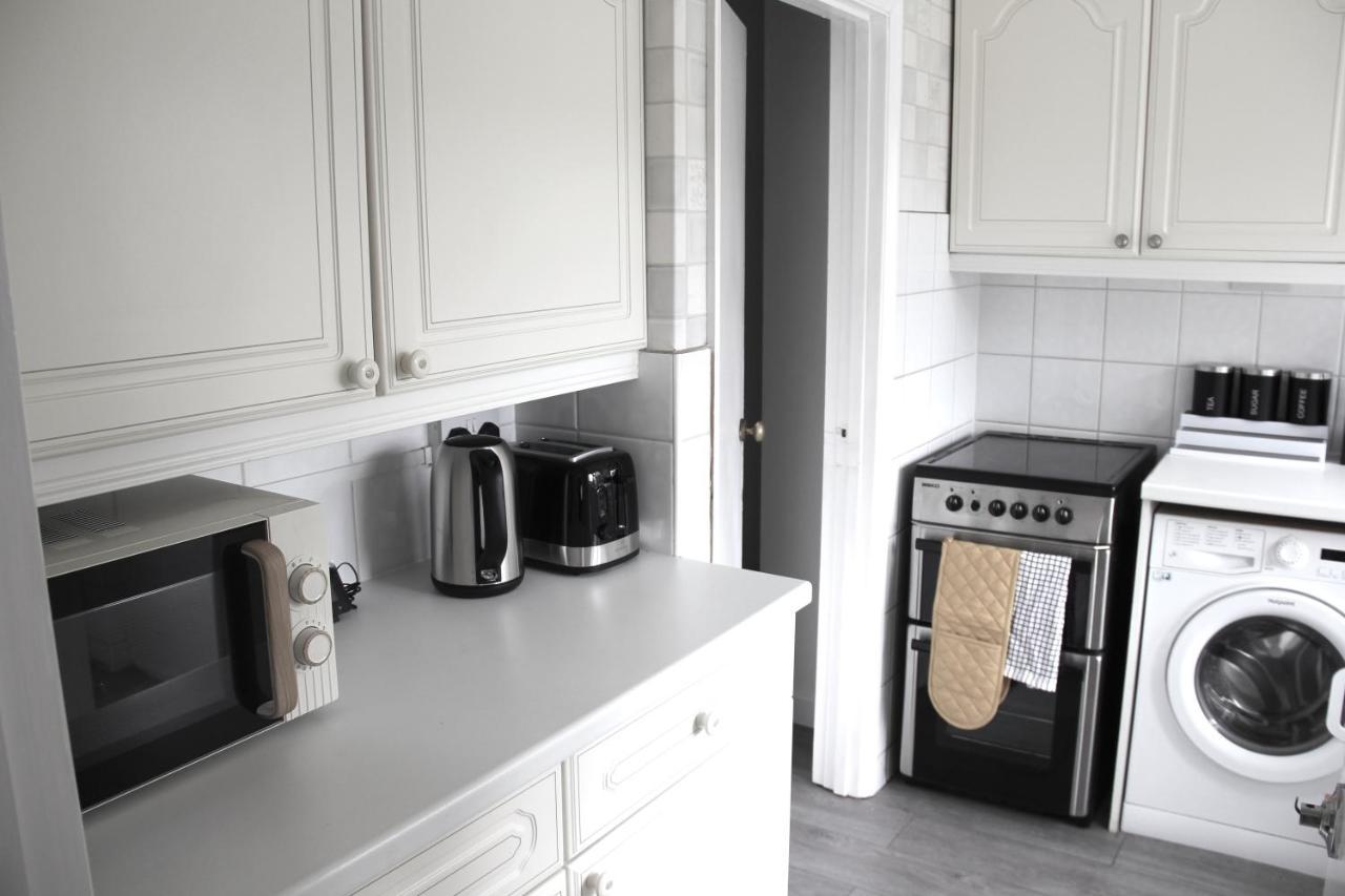 Coolfin House-Close To Excel, Contractors, Relocators, Paid Parking Villa London Ngoại thất bức ảnh
