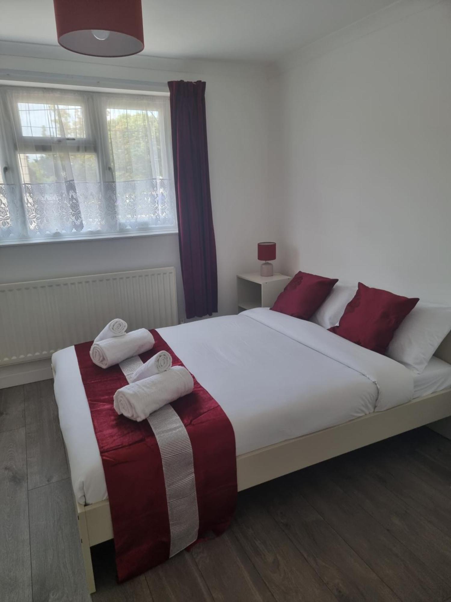 Coolfin House-Close To Excel, Contractors, Relocators, Paid Parking Villa London Ngoại thất bức ảnh